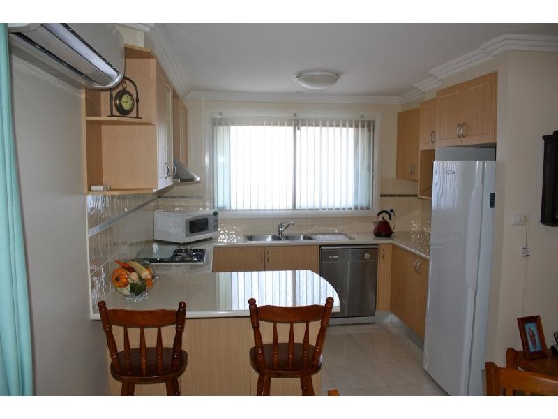 Villa 1/2 Stapleton Avenue, Albion Park NSW 2527
