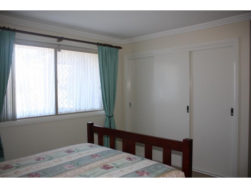 Villa 1/2 Stapleton Avenue, Albion Park NSW 2527