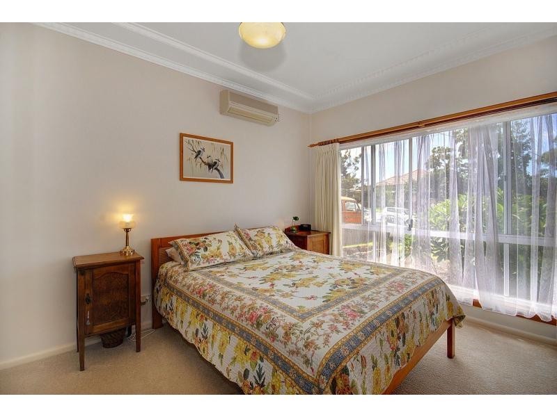 82 Phillip Street, Thirroul NSW 2515