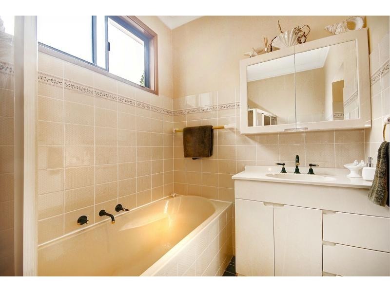 82 Phillip Street, Thirroul NSW 2515