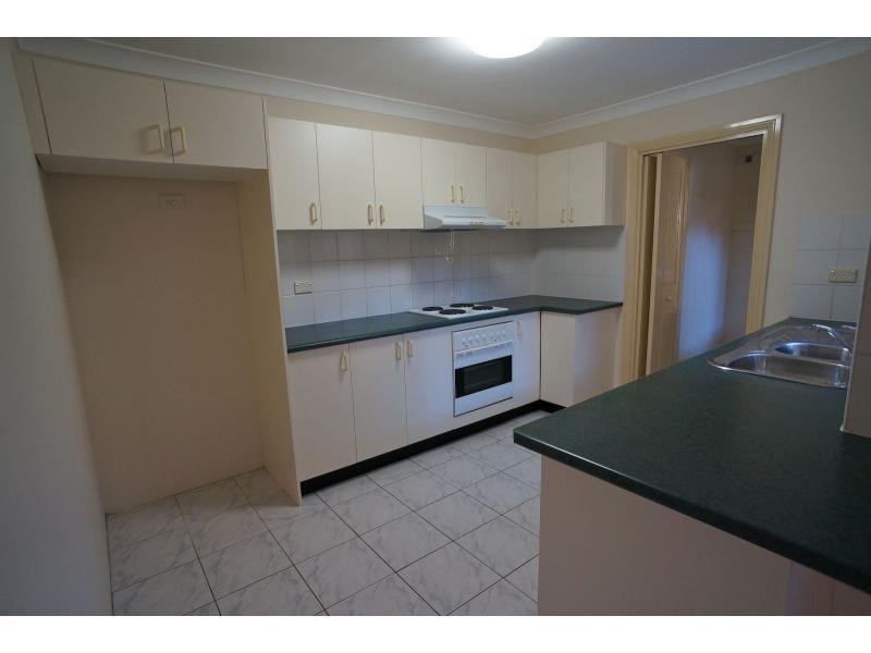 3/80 Flora Street, Kirrawee NSW 2232