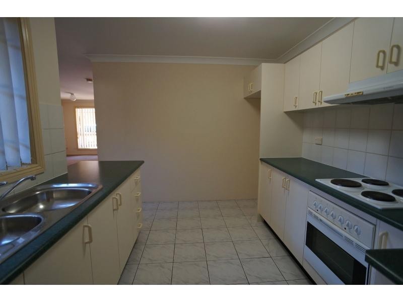 3/80 Flora Street, Kirrawee NSW 2232