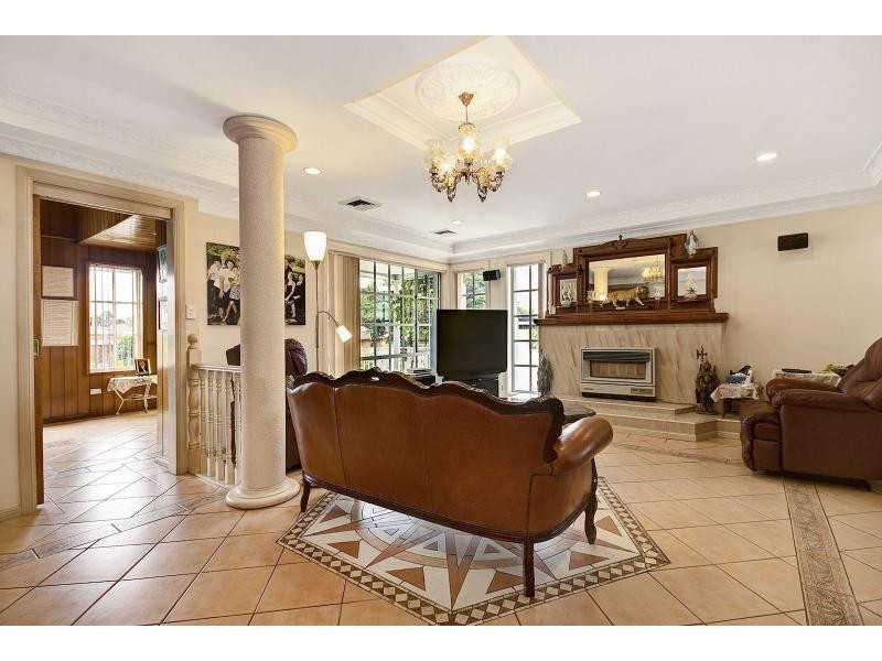 39 Elm Street, Albion Park Rail NSW 2527