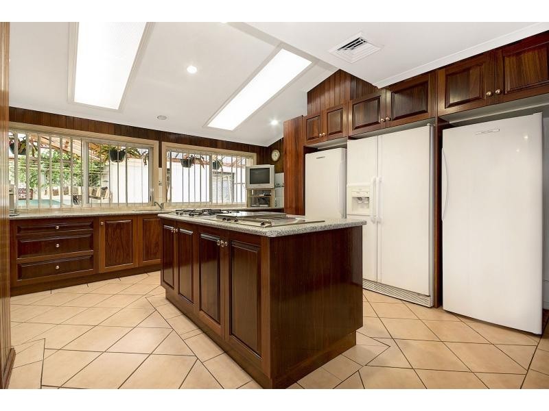 39 Elm Street, Albion Park Rail NSW 2527