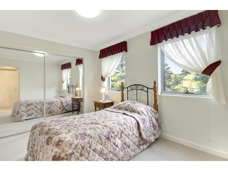 2/5 Station Street, Thirroul NSW 2515