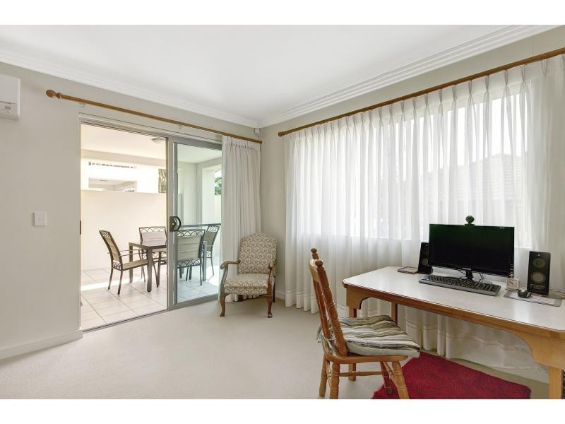 2/5 Station Street, Thirroul NSW 2515