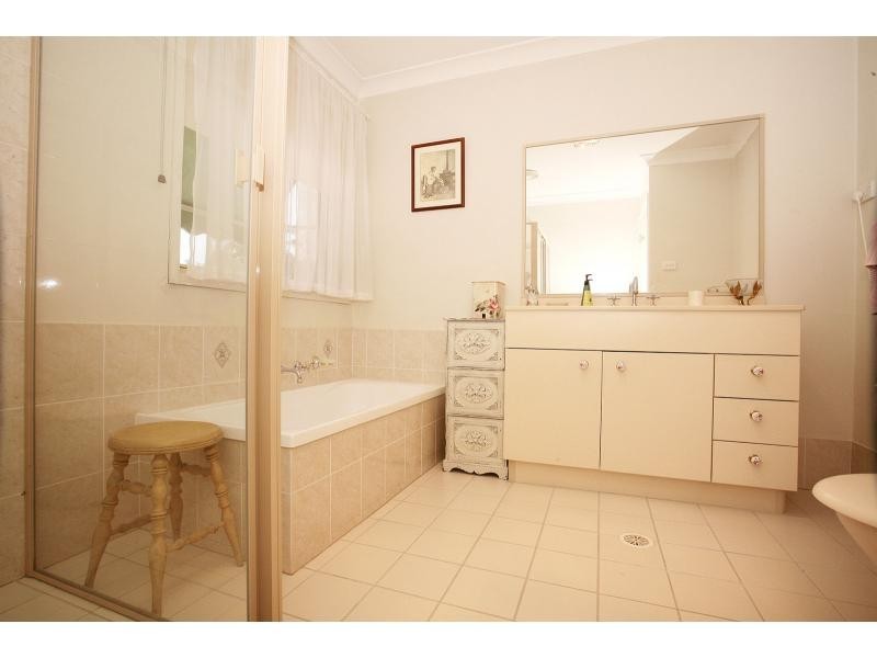 279 Burns Bay Road, Lane Cove NSW 2066