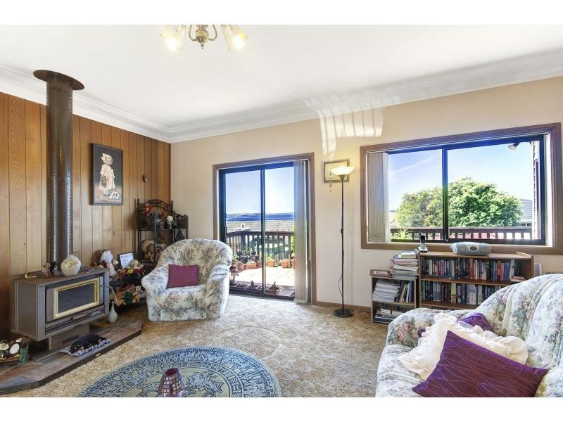 6 Bass Street, Kiama Downs NSW 2533