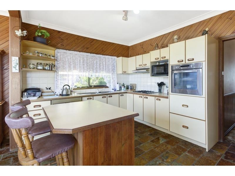 6 Bass Street, Kiama Downs NSW 2533