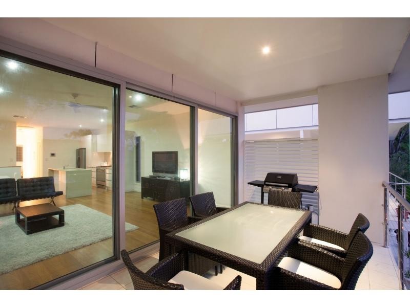 30 The Lakes Way, Elizabeth Beach NSW 2428