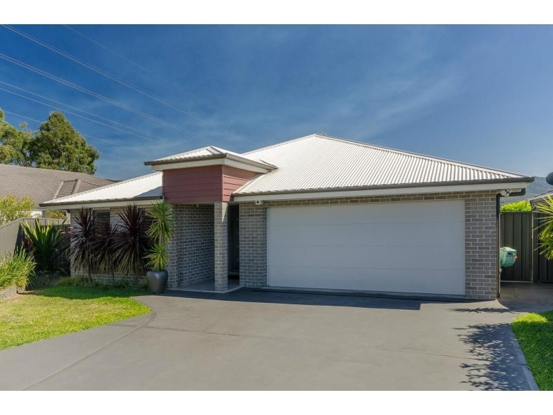 14 Spears Place, Horsley NSW 2530