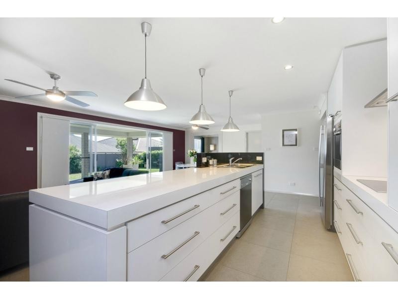 14 Spears Place, Horsley NSW 2530