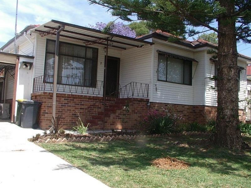 7 Exmouth Road, Kanahooka NSW 2530