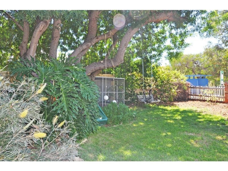 23 Oldham Crescent, Hilton WA 6163