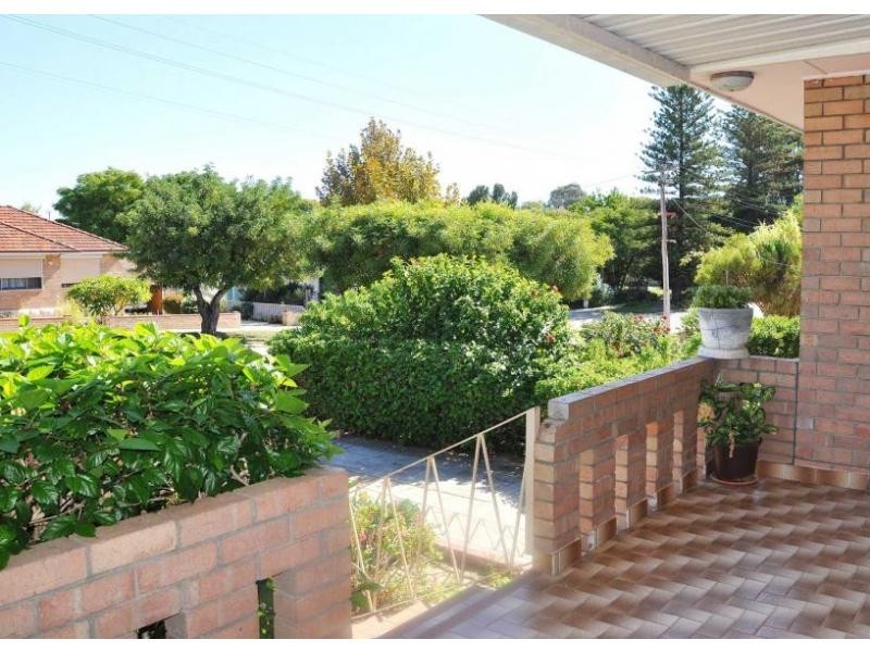 18 Paget Street, Hilton WA 6163