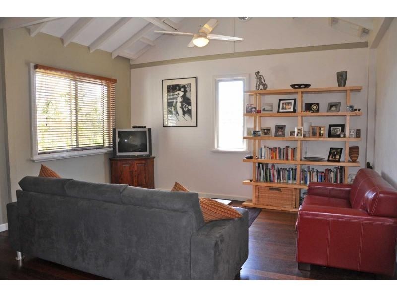 16 Howson Street, Hilton WA 6163