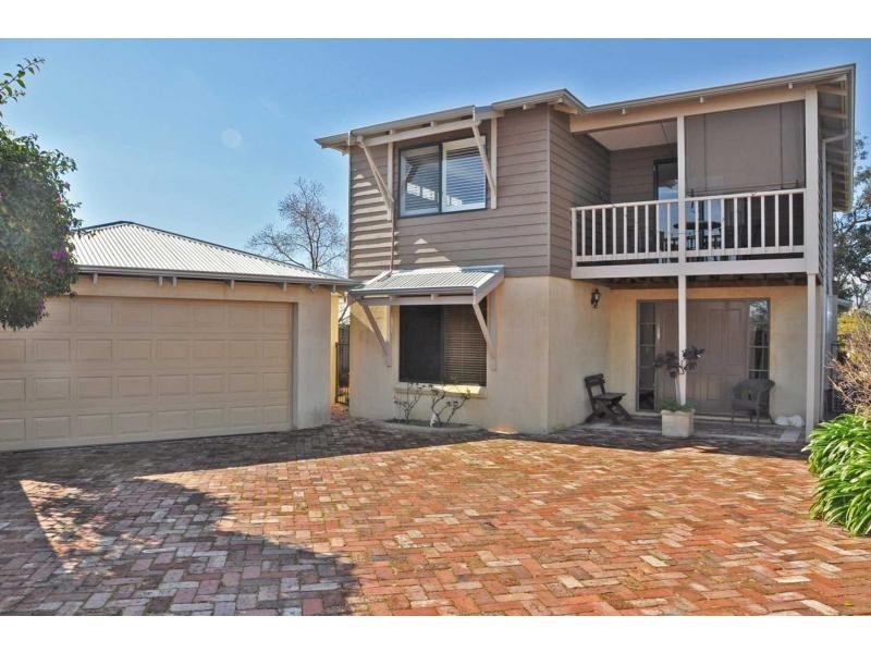 270A Carrington Street, Hilton WA 6163