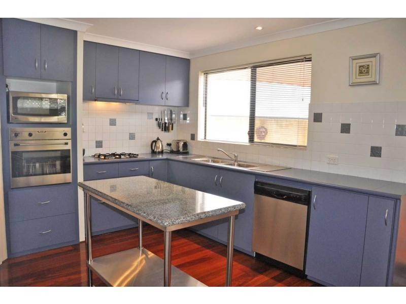 270A Carrington Street, Hilton WA 6163