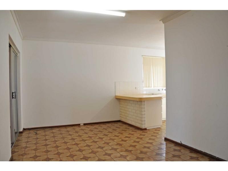 7 Chaucer Close, Spearwood WA 6163