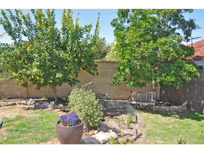 97 Stevens Street, White Gum Valley WA 6162