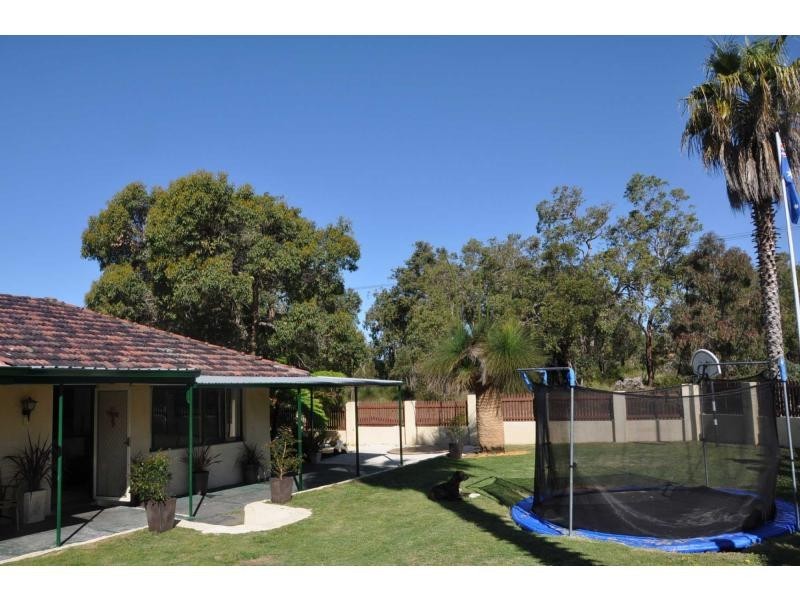 18 Escalus Street, Coolbellup WA 6163