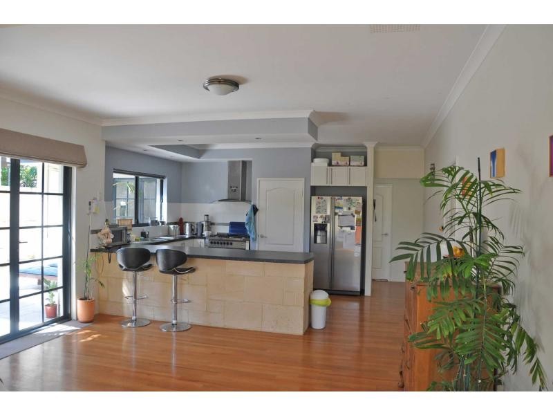 36 Farrier Lane, White Gum Valley WA 6162