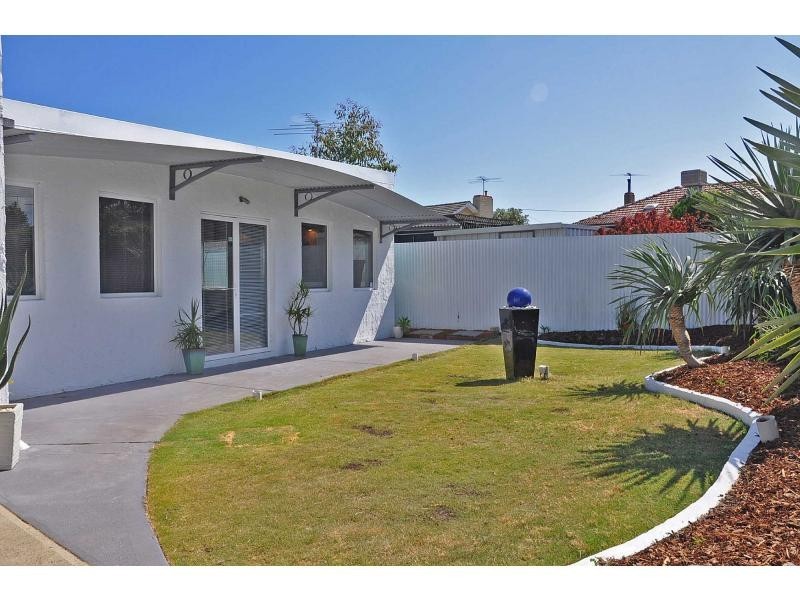 11A Carmody Street, Hamilton Hill WA 6163