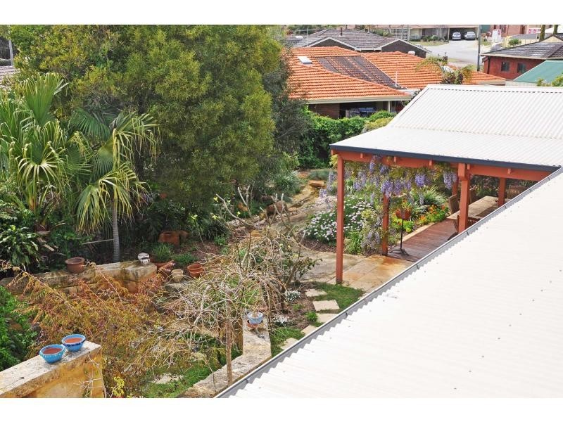 4 Leonard Place, Bull Creek WA 6149