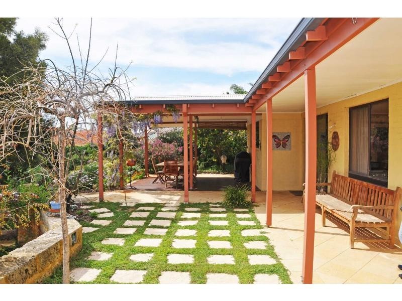 4 Leonard Place, Bull Creek WA 6149