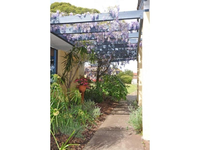 4 Leonard Place, Bull Creek WA 6149