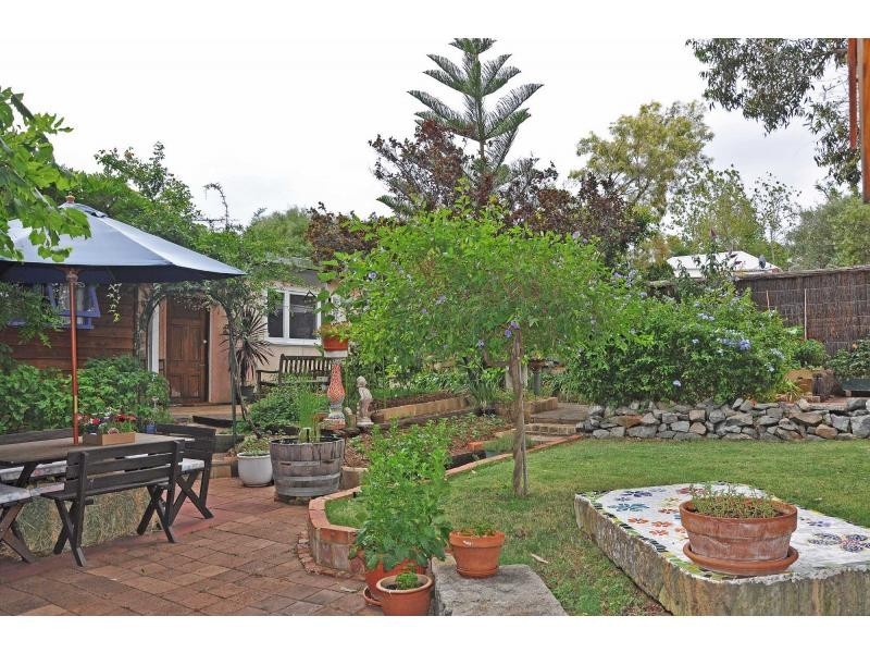 2 Mulberry Farm Lane, White Gum Valley WA 6162