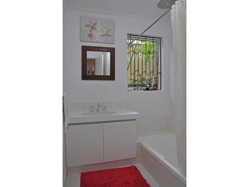 2 Mulberry Farm Lane, White Gum Valley WA 6162