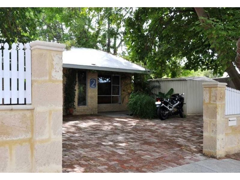 2 Mulberry Farm Lane, White Gum Valley WA 6162