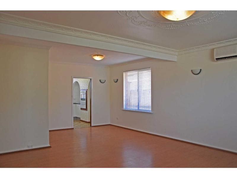 7 Chaucer Close, Spearwood WA 6163