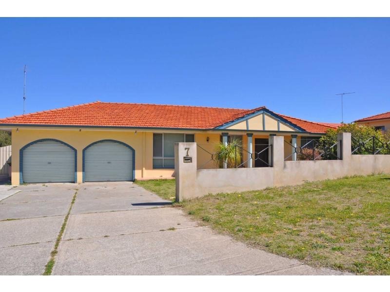 7 Chaucer Close, Spearwood WA 6163