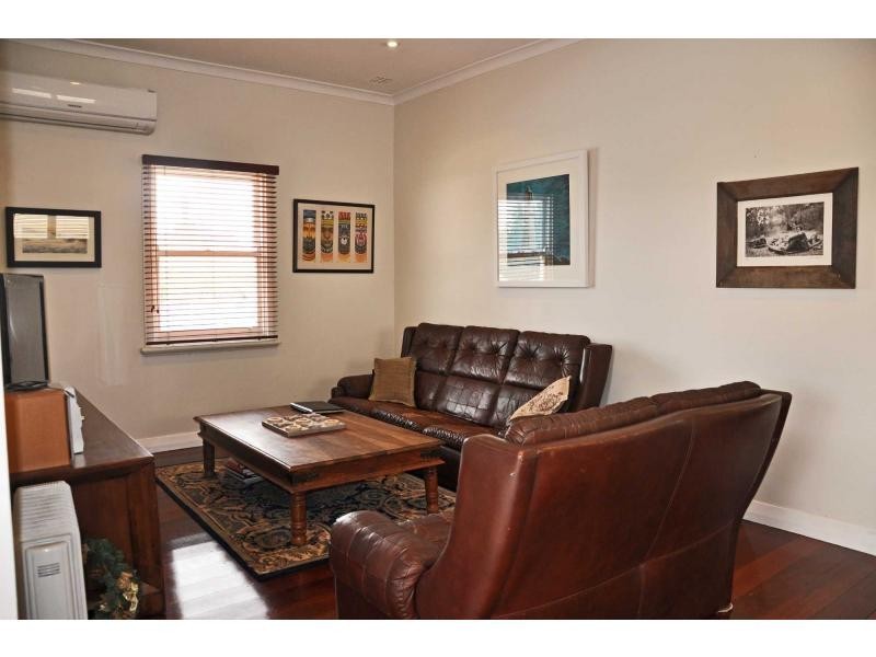 28 Chadwick Street, Hilton WA 6163