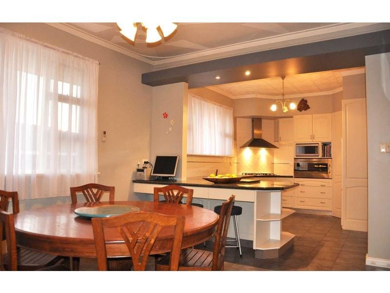 2 Mather Road, Beaconsfield WA 6162