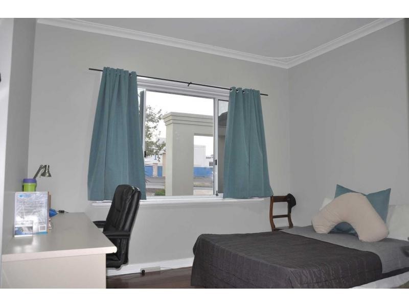 2 Mather Road, Beaconsfield WA 6162