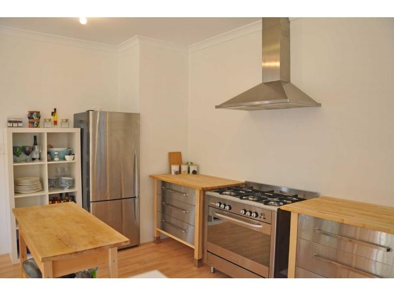 17A Snook Crescent, Hilton WA 6163