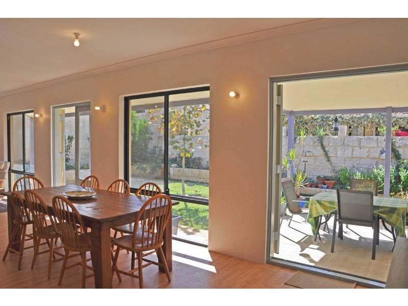 17A Snook Crescent, Hilton WA 6163