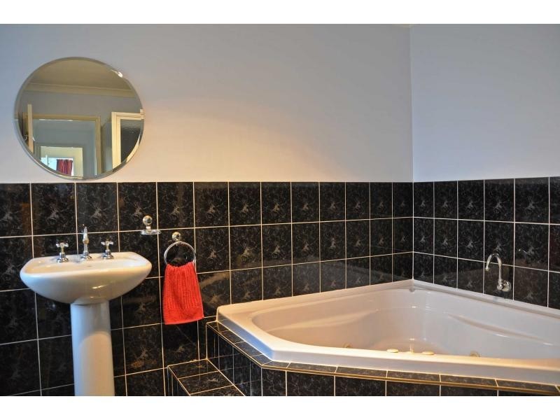 11 Watercress Gardens, Spearwood WA 6163