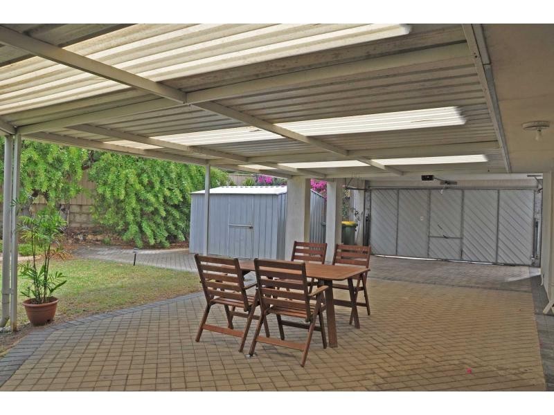 11 Watercress Gardens, Spearwood WA 6163