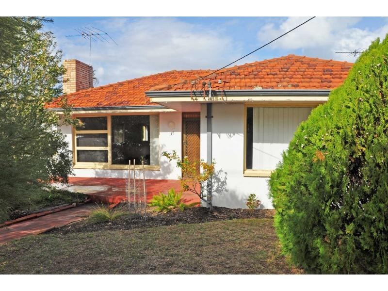 115 Samson Street, White Gum Valley WA 6162