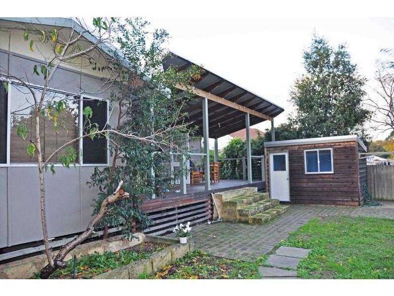 27 Harwood Street, Hilton WA 6163