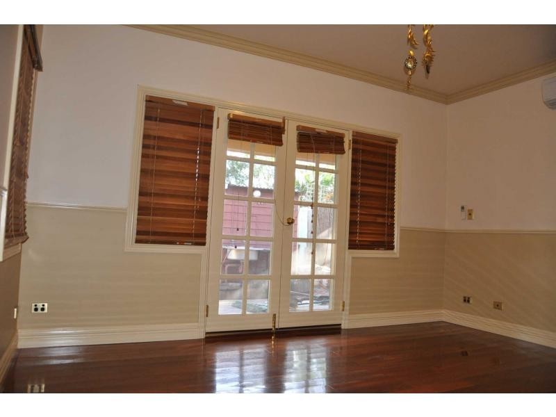 13 Lilly Street, South Fremantle WA 6162
