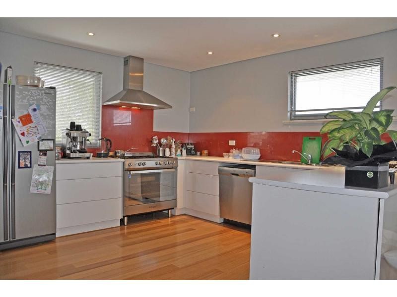 17 Noel Street, Hilton WA 6163