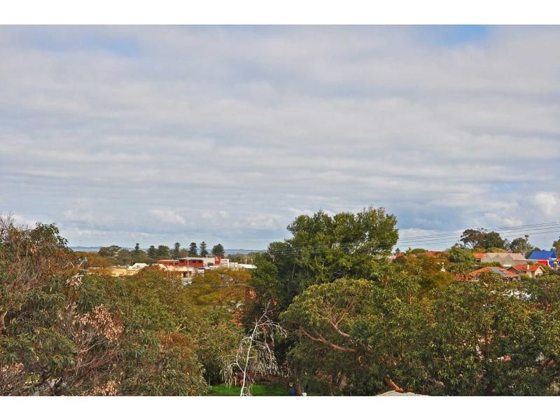 17 Noel Street, Hilton WA 6163