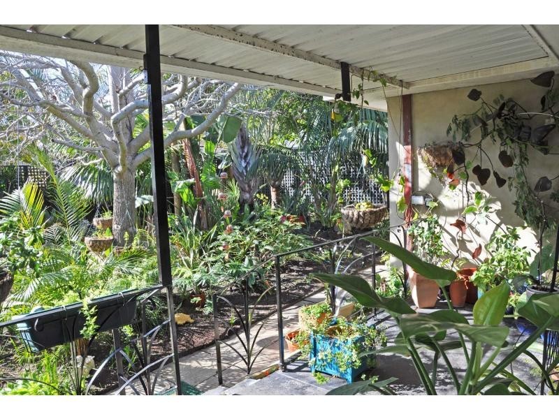 6 Pilbarra Street, White Gum Valley WA 6162