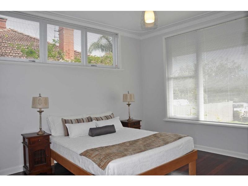 121A Watkins Street, White Gum Valley WA 6162