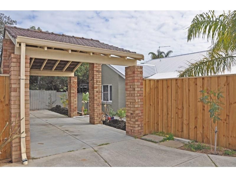 121A Watkins Street, White Gum Valley WA 6162